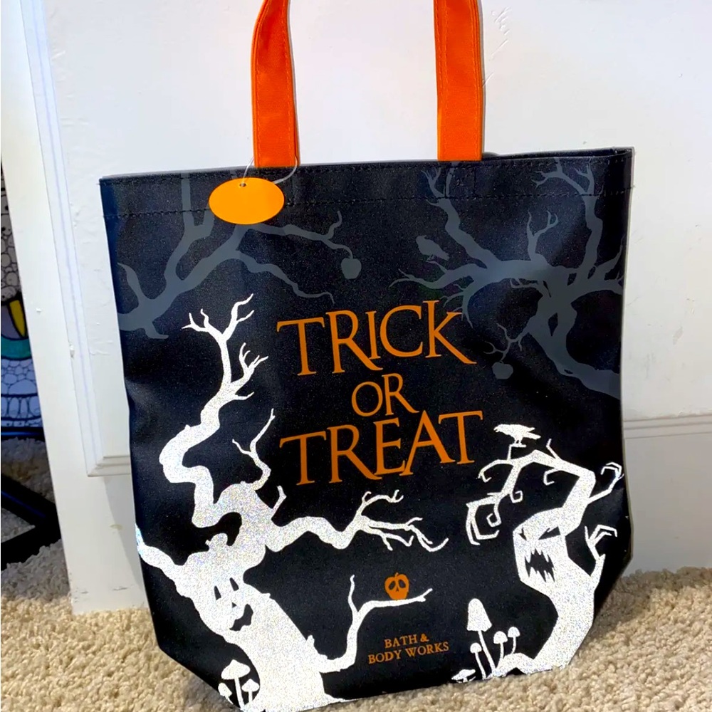 Halloween Glow In The Dark Trick Or Treat Tote Bag Black.